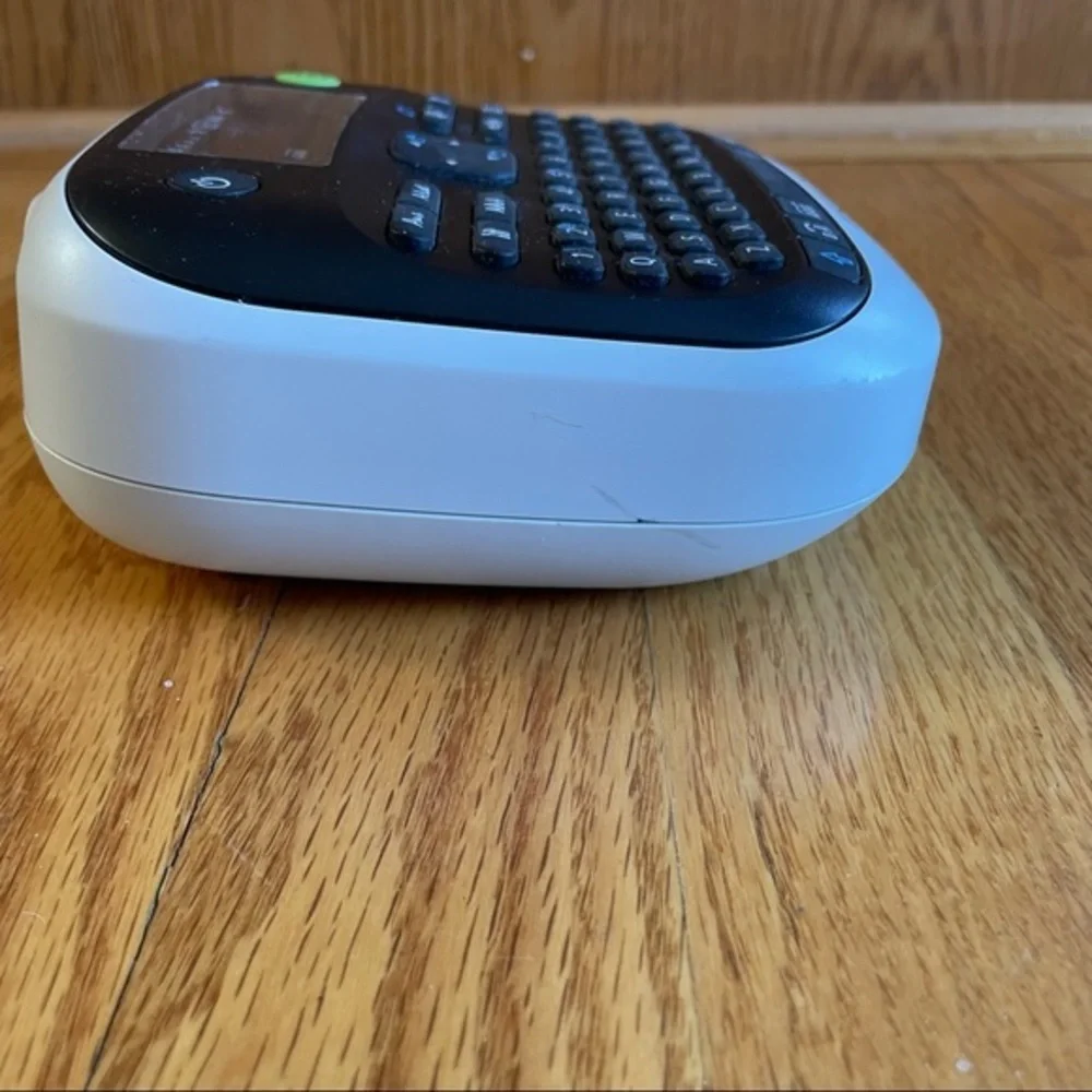 Epson Model LW-300 Label Printer/Label Maker - 6-12 MM 1/4-1/2